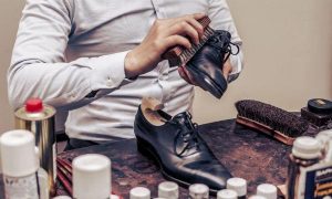 Dụng cụ cần thiết cho công cuộc làm sạch giày